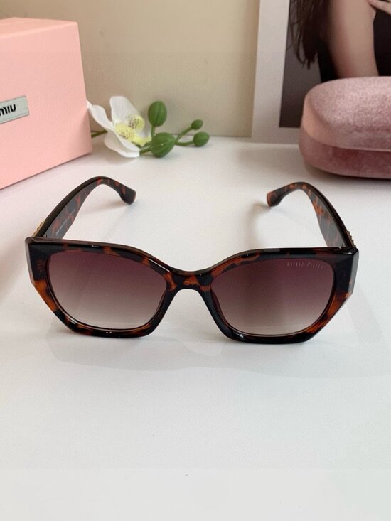 ✅NWT Authentic  MIU MIU Sunglasses main image 9